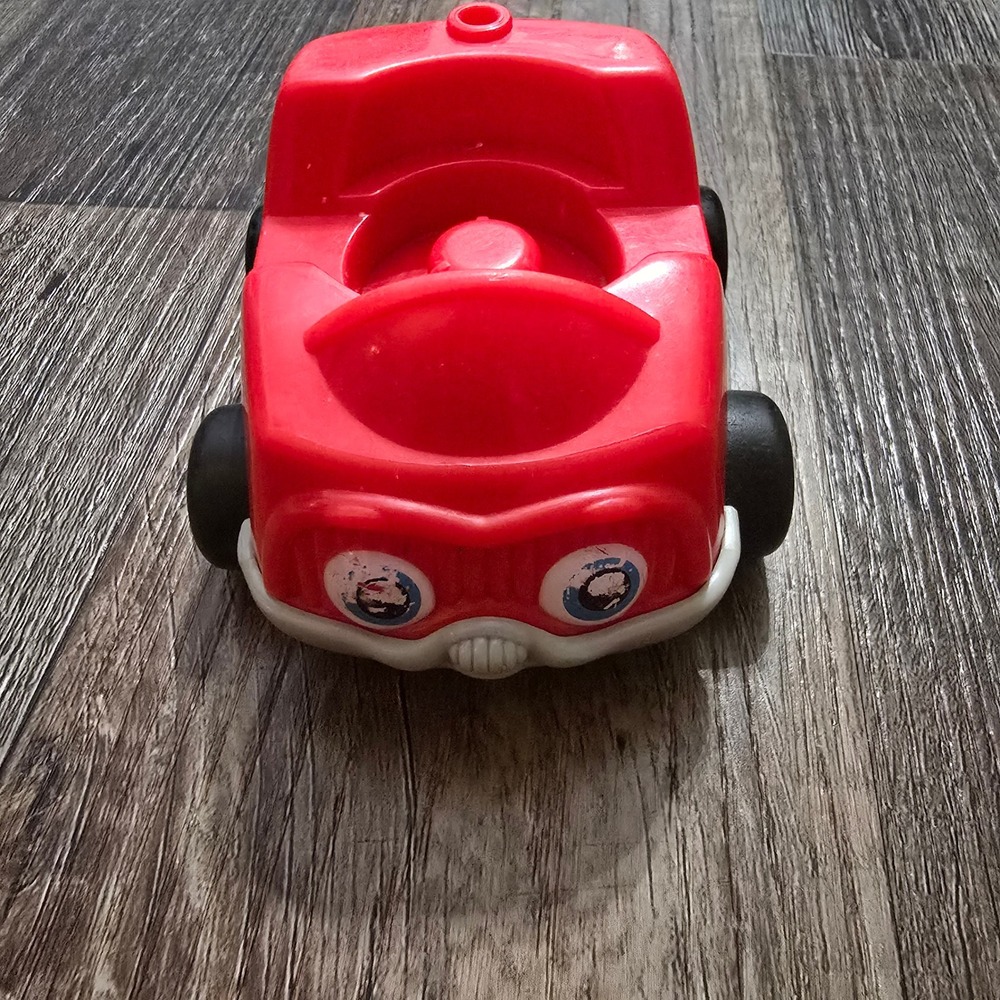 Fisher-Price Little People Toy Car Red 2001 Mattel Tow Hitch Vehicle